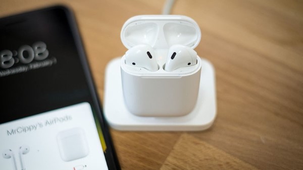 Phiên bản AirPods 2 bổ sung hộp sạc không dây