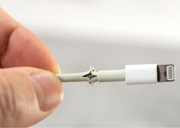 cáp sạc iphone không vào điện