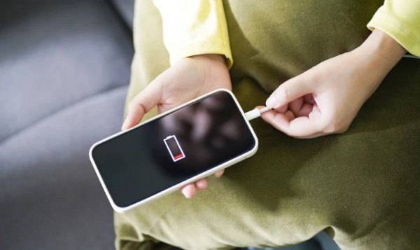 Pin điện thoại iPhone sau một thời gian sử dụng có thể đã bị chai