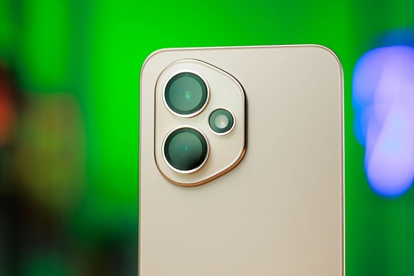 Camera 200MP cho ra những bức ảnh sắc nét, chi tiết, ngay cả khi chụp trong điều kiện ánh sáng yếu