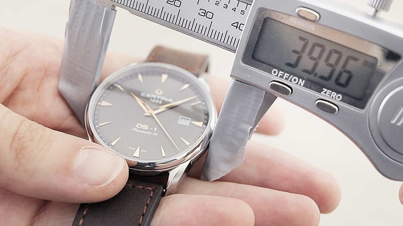 Cách đo và chọn size mặt đồng hồ tương ứng cho cổ tay nhỏ