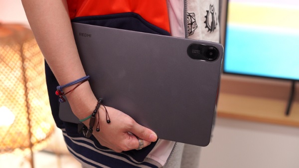 Đánh giá Redmi Pad 2 về thiết kế