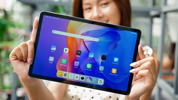 Trải nghiệm thị giác được nâng tầm với màn hình IPS LCD rộng 11 inch