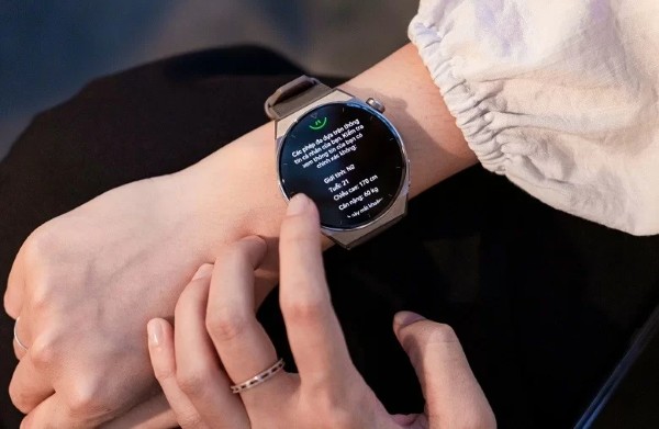 Các dòng đồng hồ Huawei trang bị màn hình AMOLED độ phân giải cao