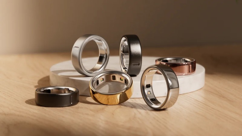 Nhẫn thông minh là một thiết bị đeo điện tử thiết kế nhỏ gọn dưới dạng nhẫn