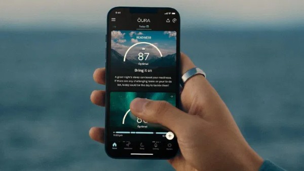 Nhẫn thông minh kết nối với điện thoại để theo dõi sức khỏe theo thời gian thực