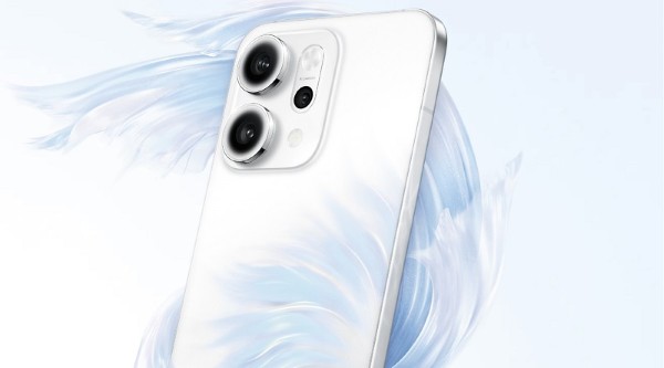 OPPO Reno14F nổi bật với cụm camera hình tròn lớn ở mặt lưng 