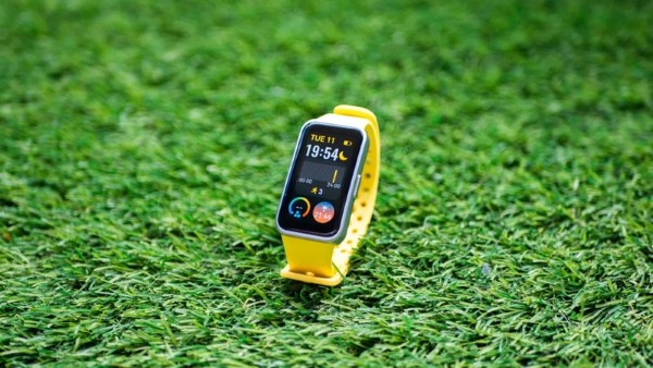 Huawei Band 9 sử dụng màn hình AMOLED nhỏ hơn, 1.47 inch, 60Hz