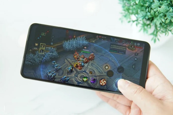 Máy có hiệu năng ổn định