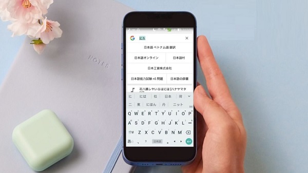 Điện thoại Android hay iOS đều hỗ trợ cài thêm bộ bàn phím tiếng Nhật