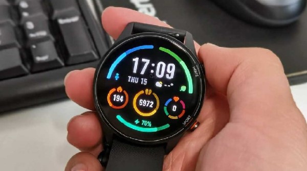 Kết nối điện thoại với đồng hồ thông qua Bluetooth để tự động đồng bộ giờ