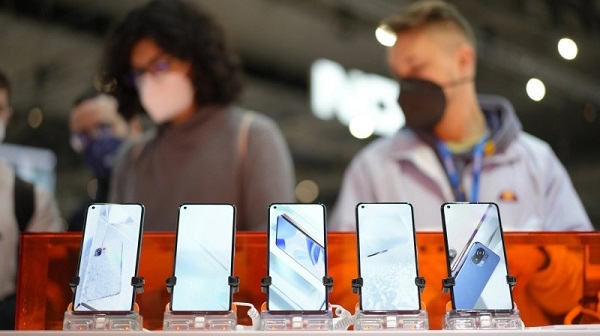 Chọn mua điện thoại xách tay Trung Quốc giúp tiết kiệm đáng kể chi phí