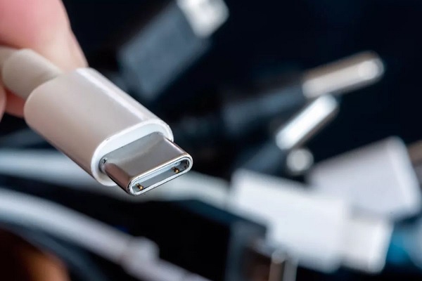 Cần sử dụng cáp chính hãng