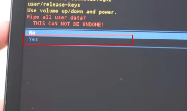 Chọn Yes – delete all user data