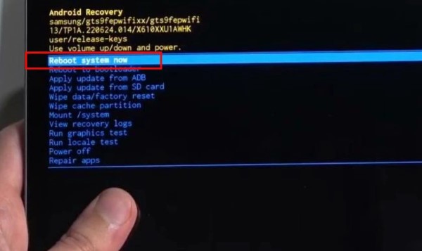 Chọn Reboot system now