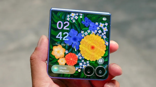 Galaxy Z Flip7 sở hữu màn hình to và sáng hơn