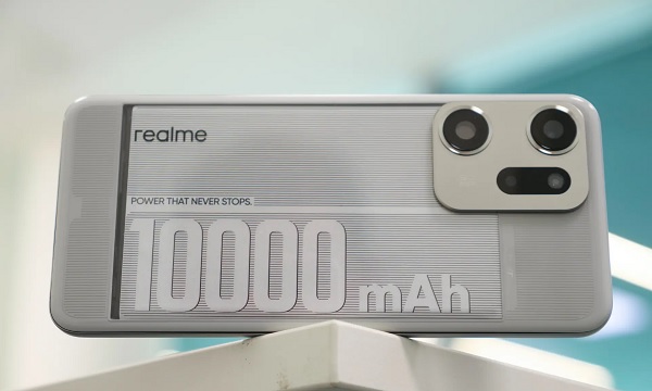 Tuy sở hữu dung lượng pin lớn nhưng thiết bị mới được cho là chỉ mỏng khoảng 8.5 mm