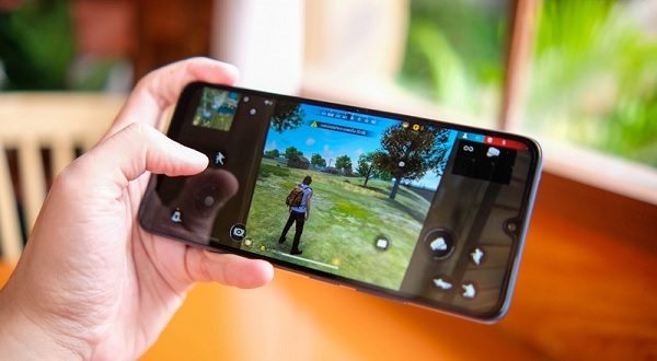 Hiệu năng của hai máy không có sự chênh lệch quá lớn