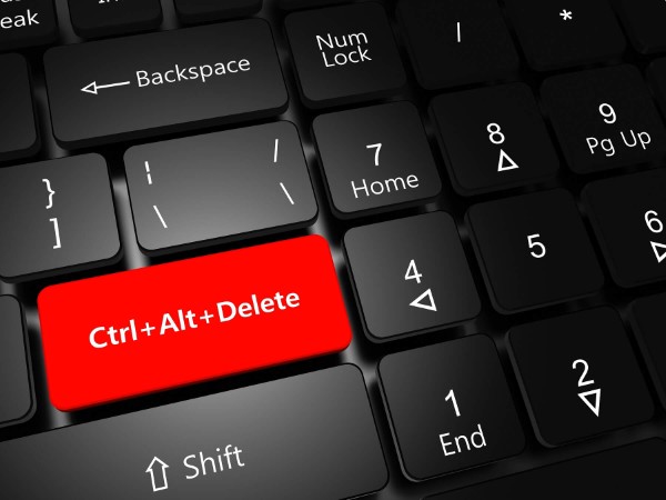 Nhấn Ctrl + Alt + Del 