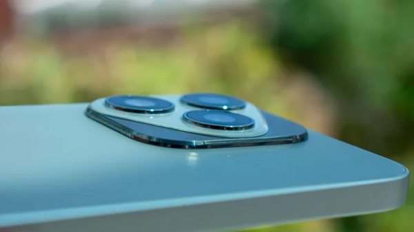 Pin lớn giúp bạn thoải mái trải nghiệm cả ngày dài