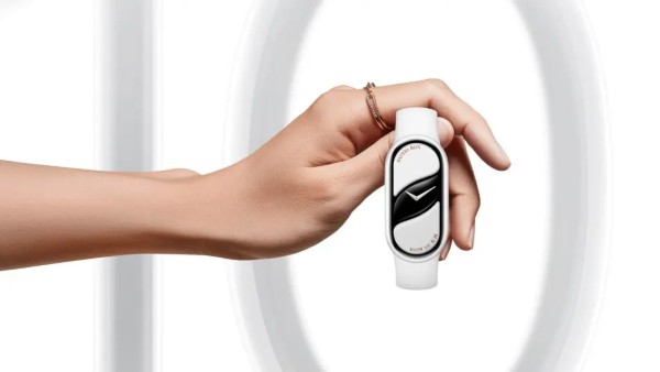 Mi Band 10 Ceramic là một phụ kiện thời trang đẳng cấp