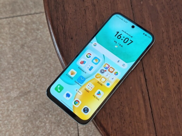 HONOR X6c được trang bị màn hình rộng 6.61 inch cùng tần số quét 120Hz