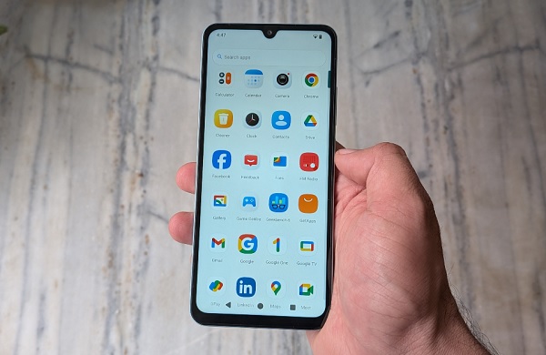 Màn hình lớn, tần số quét 120Hz mượt mà