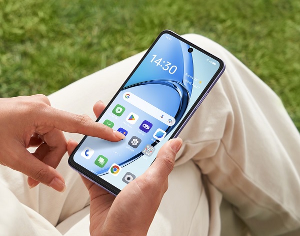 Màn hình của OPPO A5i có thiết kế đục lỗ và hỗ trợ độ sáng lên tới 1.000nits