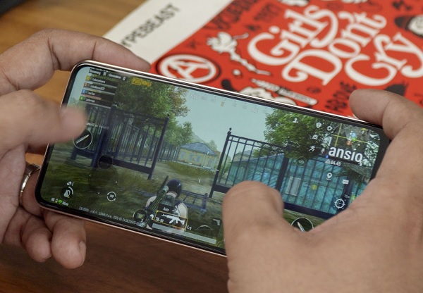 Máy có hiệu năng ổn định