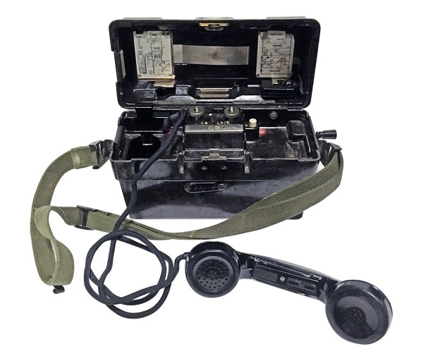 Thiết bị điện thoại đầu tiên có thể mang đi ra đời năm 1967