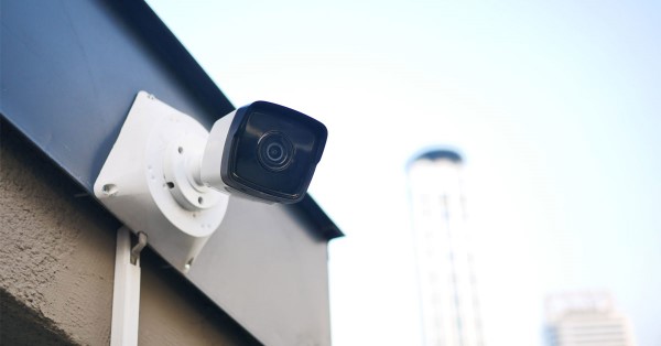 Camera lắp đặt ngoài trời 