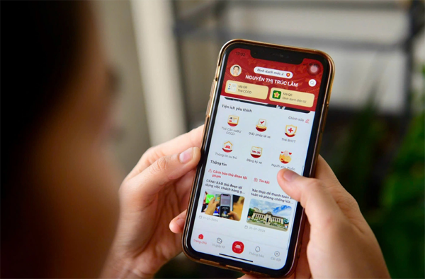 Thực hiện khai báo trên VNeID tương đương với cách kê khai giấy 