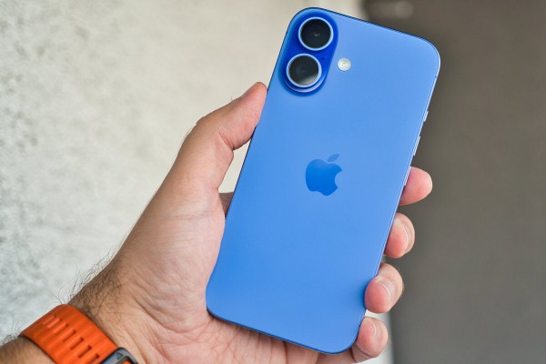 Những lý do khiến người dùng yêu thích thiết kế iPhone 2 mắt dọc