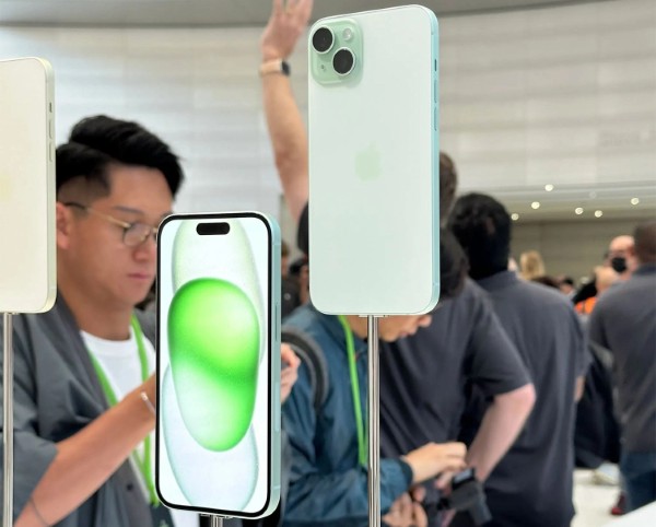 iPhone 15 Plus màu xanh lá