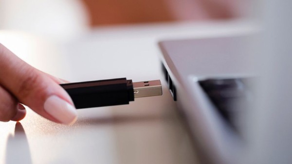 Kiểm tra kết nối cổng USB