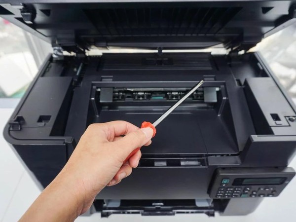 Tiến hành tháo ra kiểm tra lô sấy, bao lụa và xử lý vật lạ