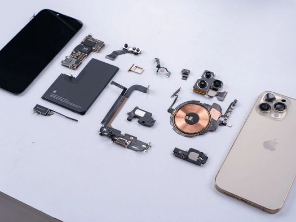 iPhone quốc tế tuy rẻ hơn nhưng lại mang đến nhiều rủi ro nhất định (Nguồn: Internet)