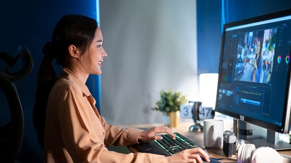 Đánh giá ưu và nhược điểm khi sử dụng phần mềm tạo video AI