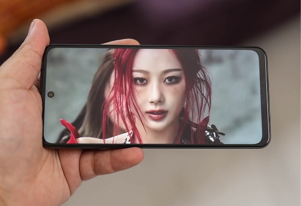 realme C71 được trang bị màn hình mượt mà