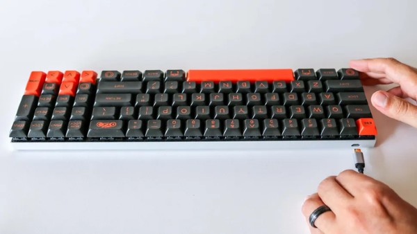 Người dùng có thể sử dụng bàn phím ngoài sẽ giúp xác định lỗi