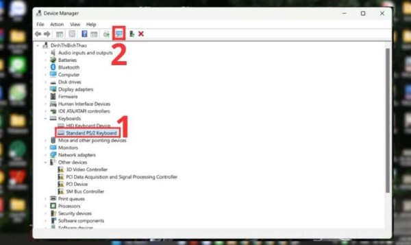 Nhấn Scan for hardware changes