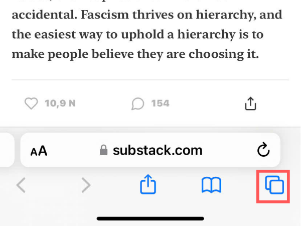 Chọn biểu tượng hình vuông ở góc cuối bên phải màn hình