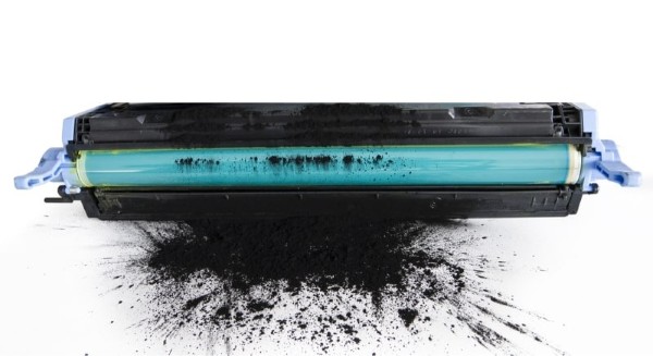 Làm sạch mực thải chứa cặn mực cũ và tạp chất 