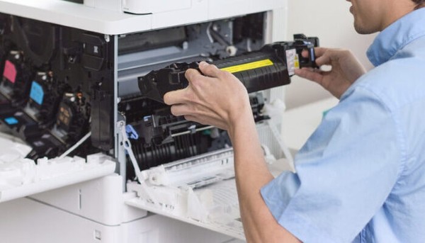 Sau đó lắp lại hộp mực