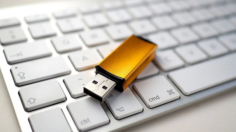 USB là một thiết bị lưu trữ di động dễ dàng sao lưu, chia sẻ và di chuyển dữ liệu