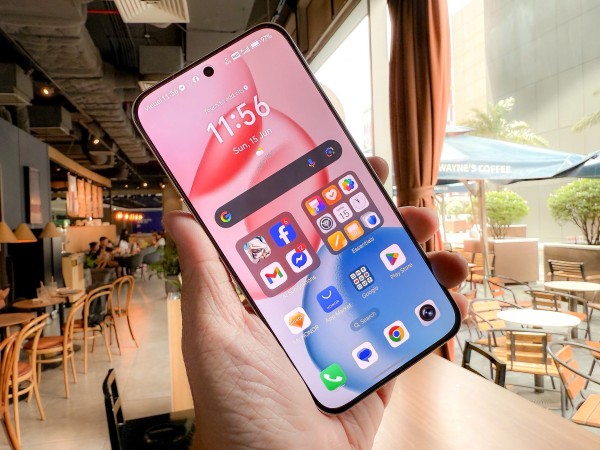 HONOR 400 5G được trang bị màn hình lớn hơn, tần số quét và độ sáng tối đa cao hơn