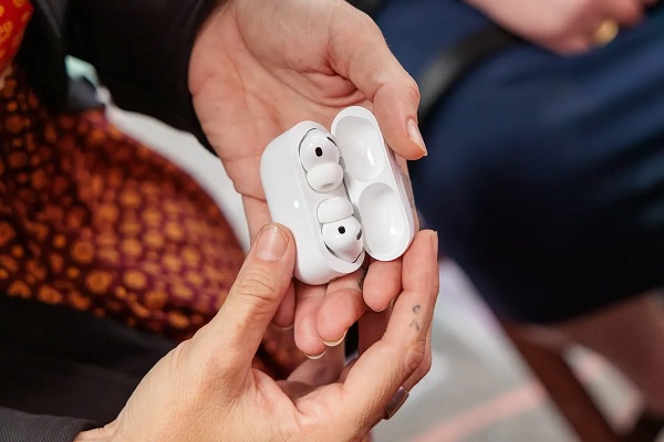 AirPods Pro 3 được nâng cấp đáng kể thời gian sử dụng pin