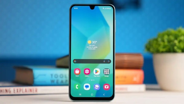 Galaxy A16 5G chạy trên nền tảng hệ điều hành Android 14 với giao diện One UI 6.1