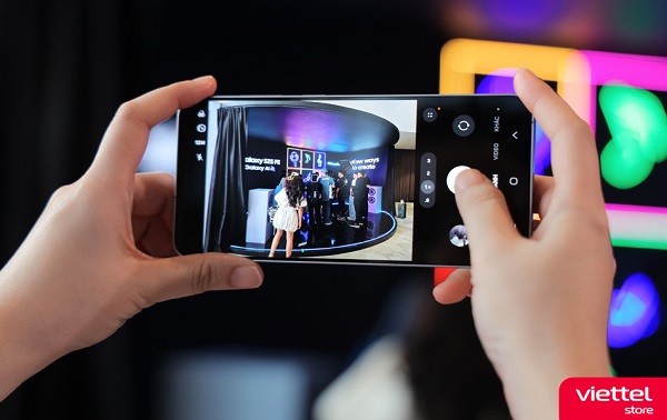 Camera nhiếp ảnh chất lượng, tích hợp AI ProVisual Engine