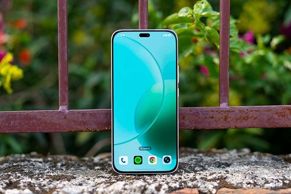 Màn hình sắc nét, mượt mà, hiệu năng mạnh mẽ